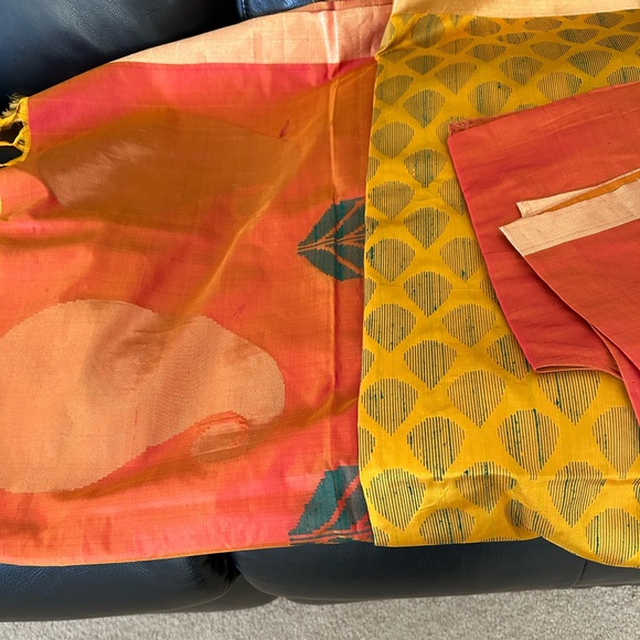 Pure Silk Kanchipuram Silk Saree - Peach/Yellow - Picture 3 of 3